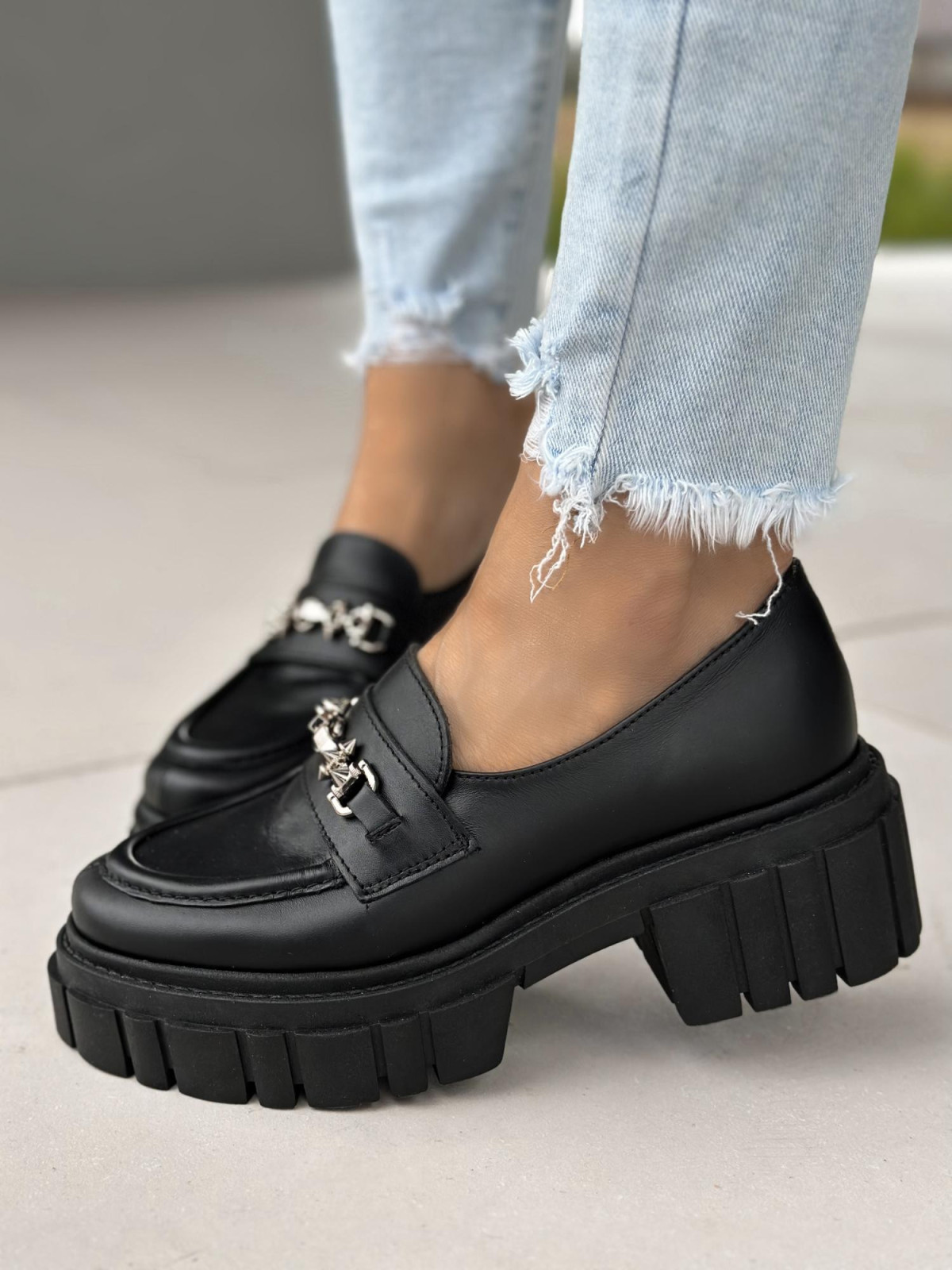 Czarne półbuty damskie skórzane