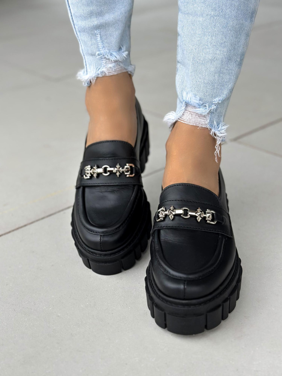 Czarne półbuty damskie skórzane