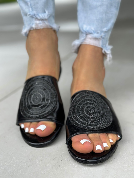 Czarne klapki damskie skórzane