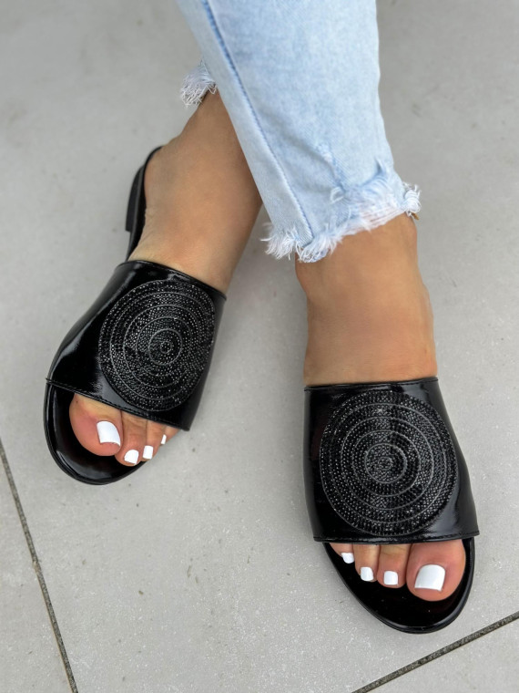 Czarne klapki damskie skórzane