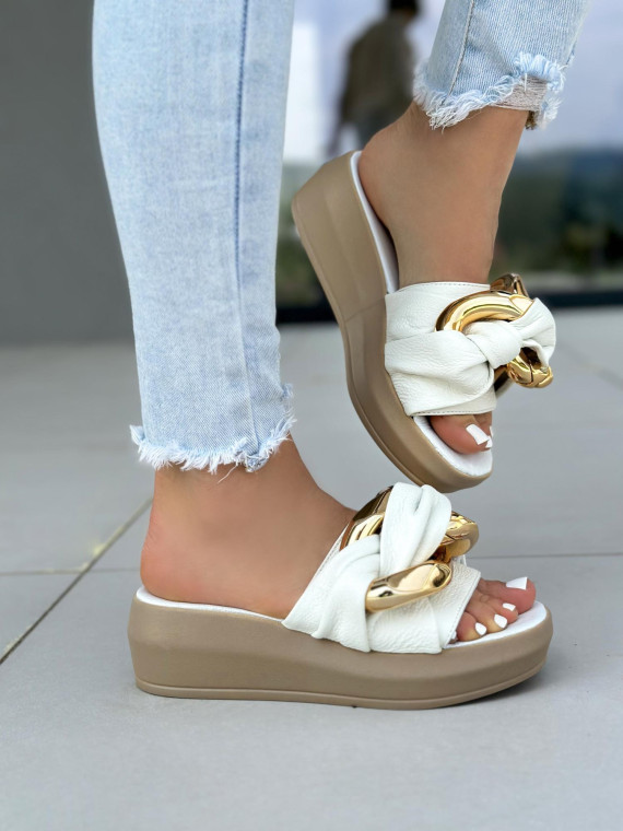 Białe klapki damskie skórzane