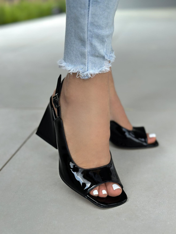 Czarne sandały damskie skórzane