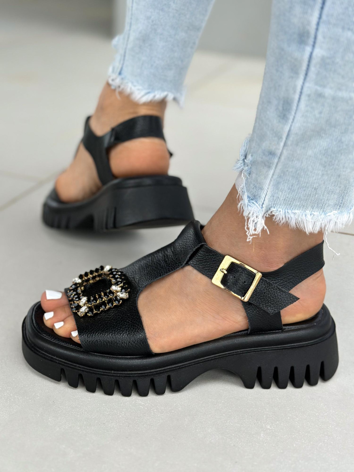 Czarne sandały damskie skórzane