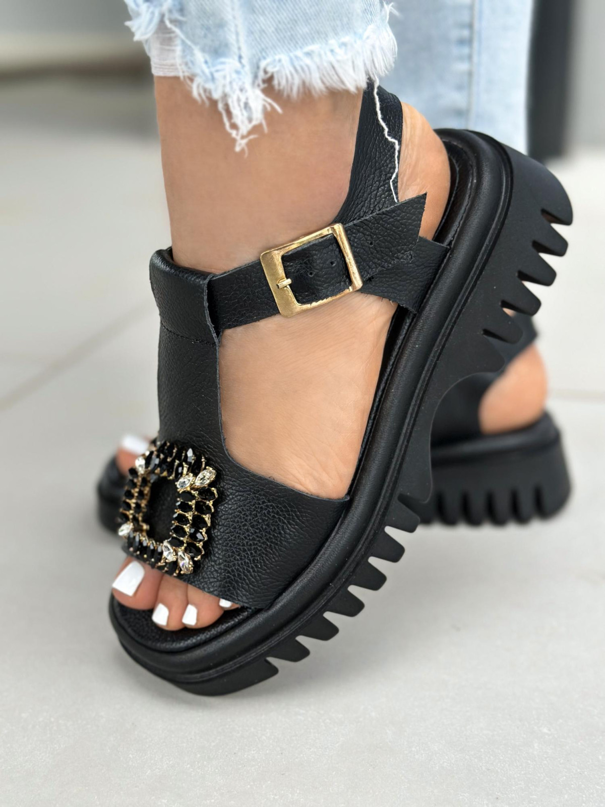 Czarne sandały damskie skórzane