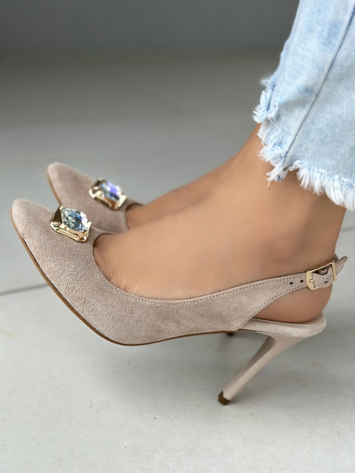 Czółenka beżowe damskie skórzane