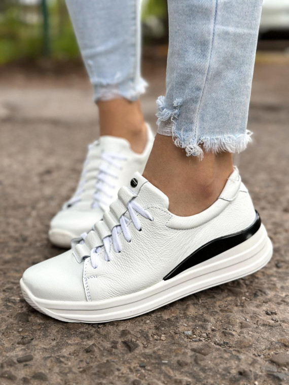 Białe trampki damskie skórzane