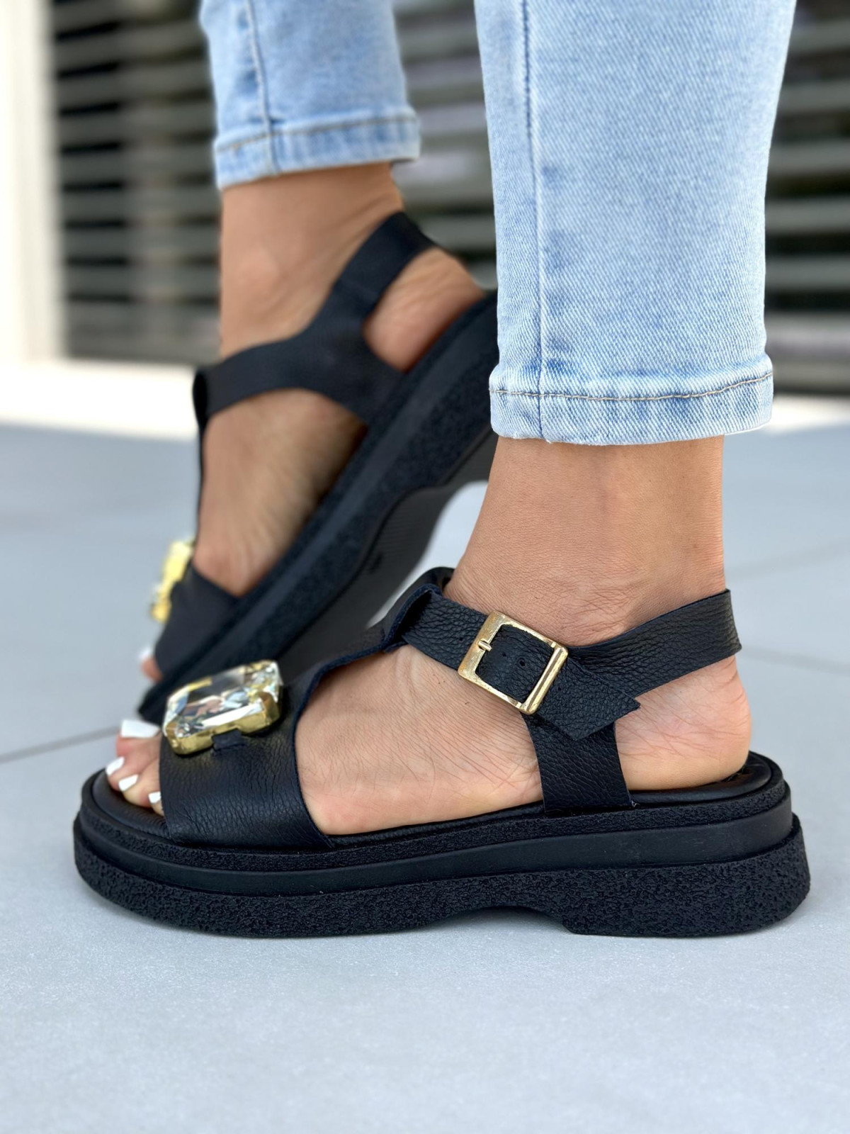 Czarne sandały damskie skórzane