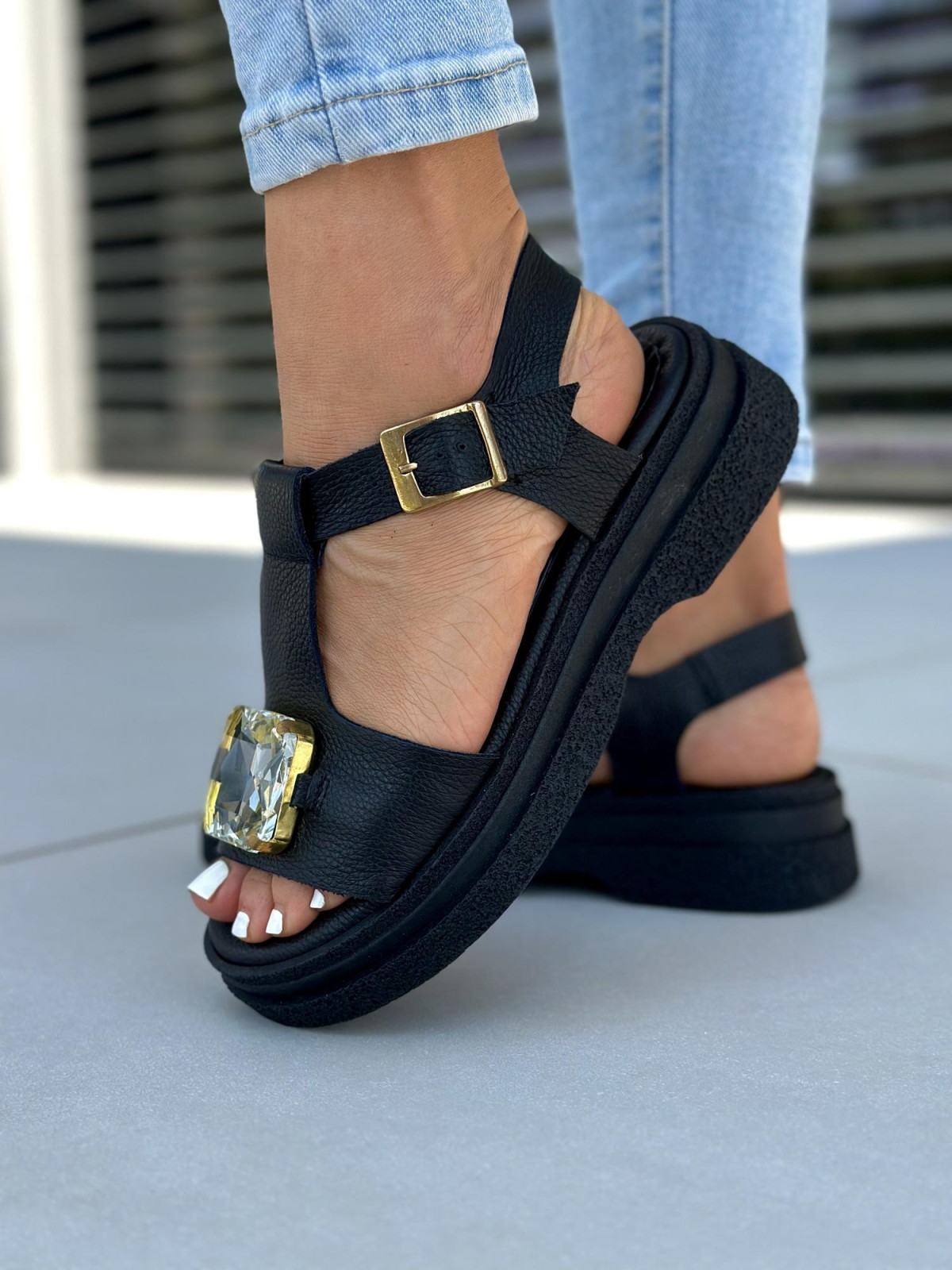 Czarne sandały damskie skórzane