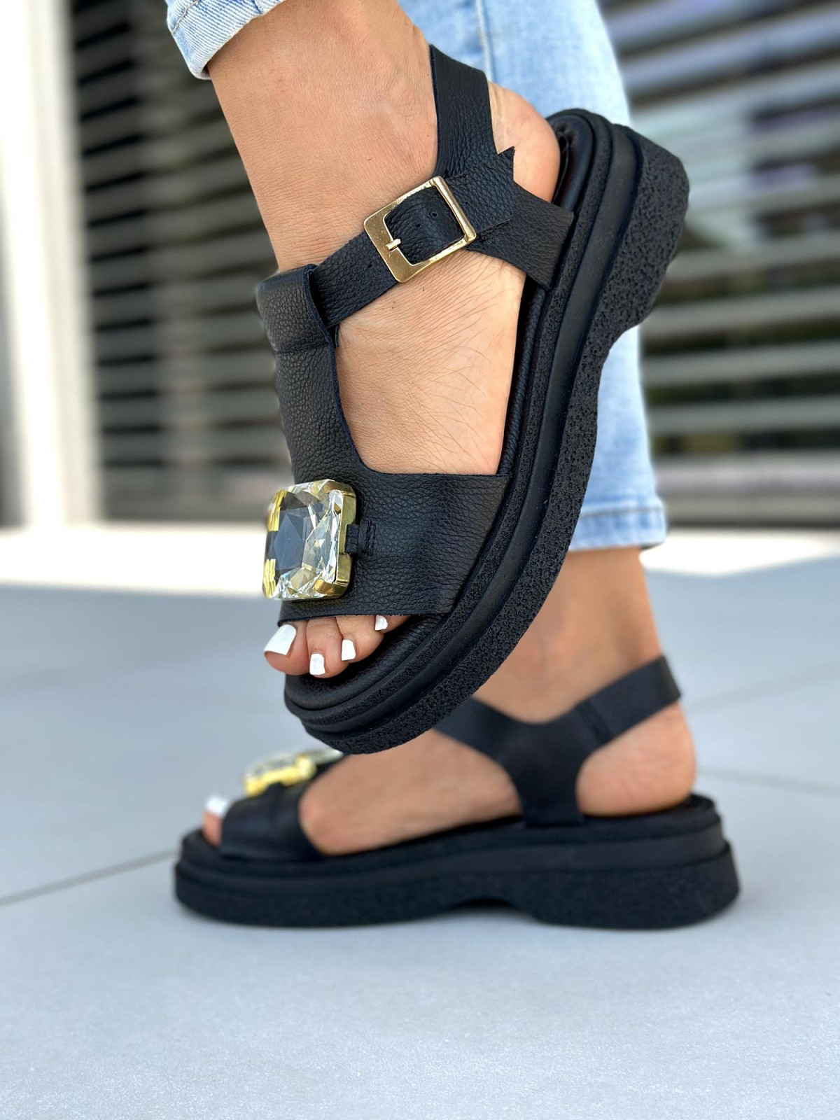 Czarne sandały damskie skórzane