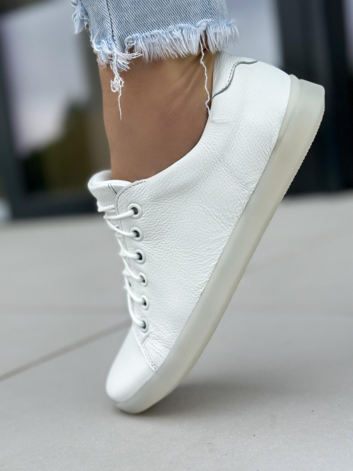 Białe trampki damskie skórzane