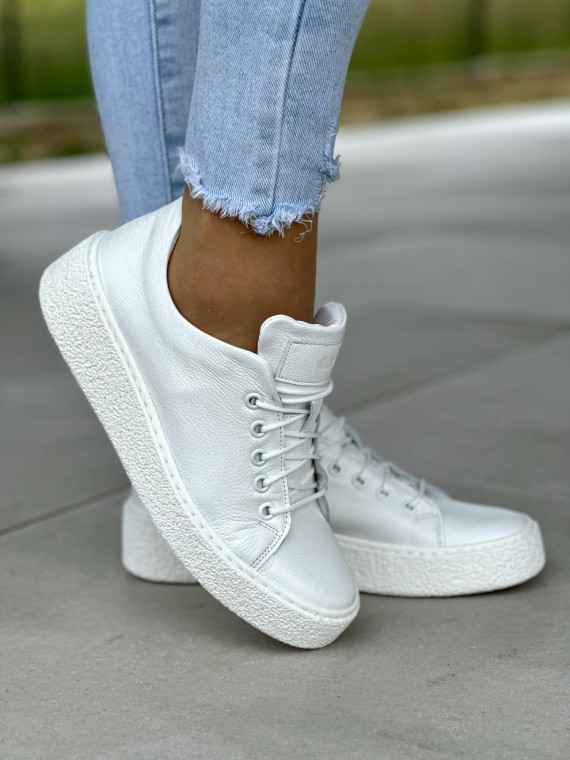 Biale-trampki-damskie-skorzane-OLEKSY-polskiej-produkcji