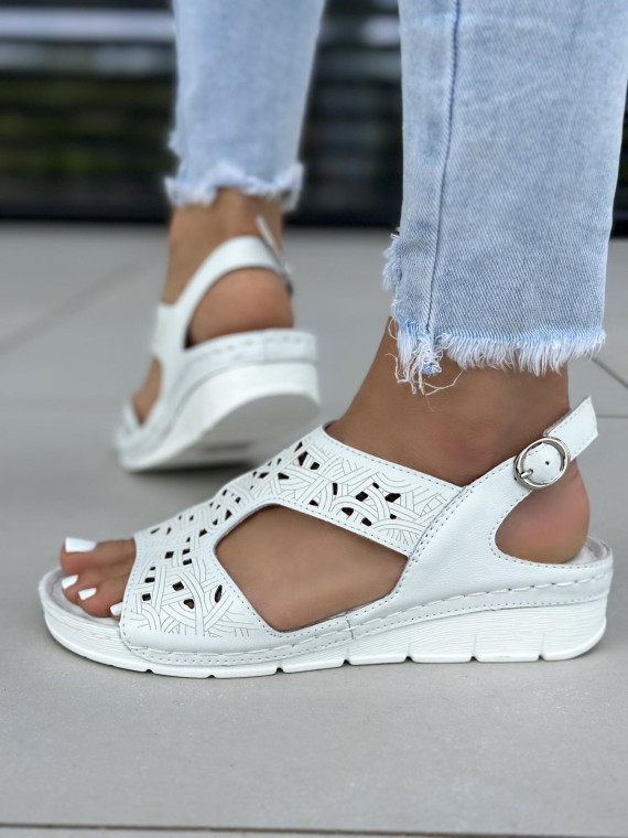 Białe sandały damskie skórzane