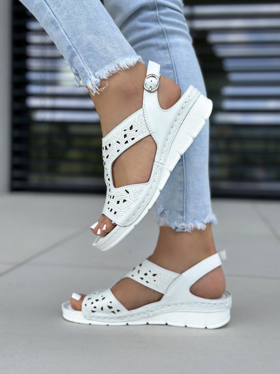 Białe sandały damskie skórzane