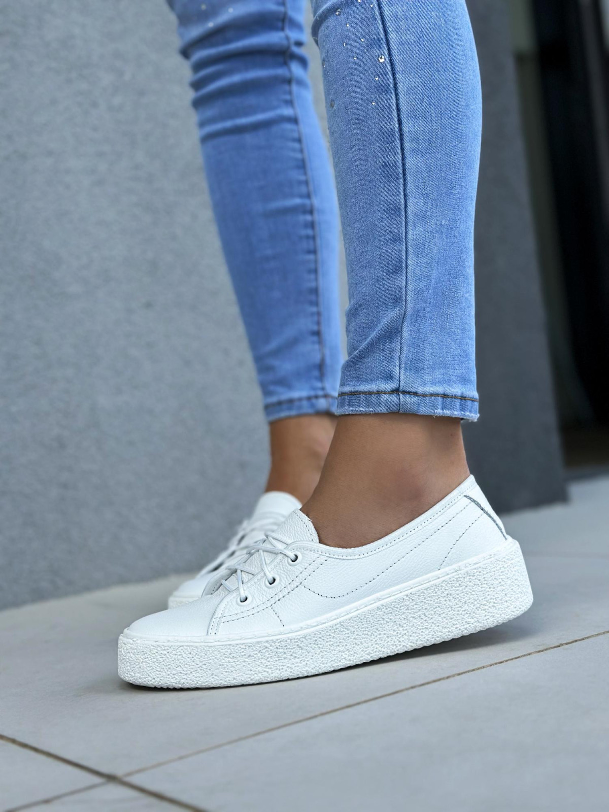 Białe trampki damskie skórzane