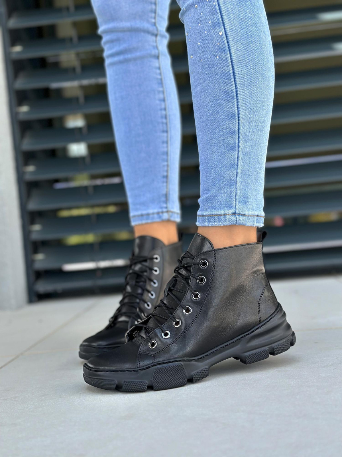 Czarne trampki damskie skórzane