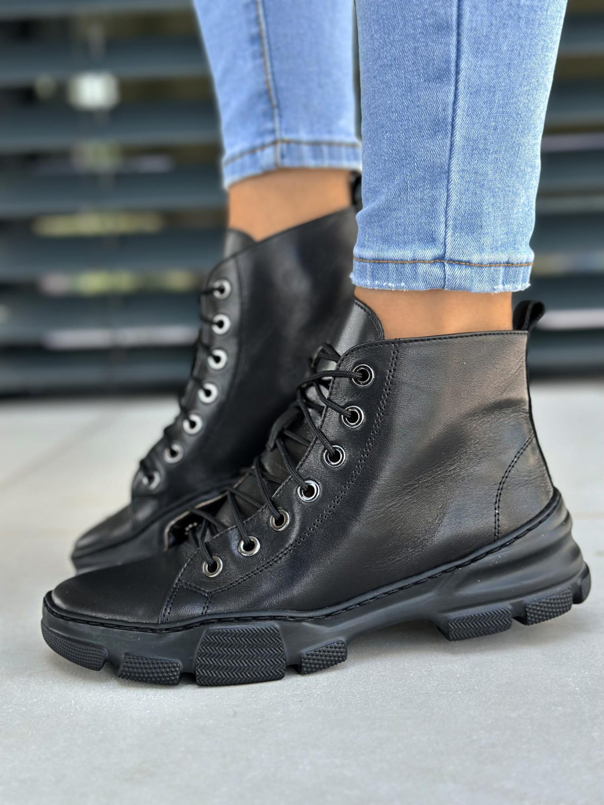 Czarne trampki damskie skórzane