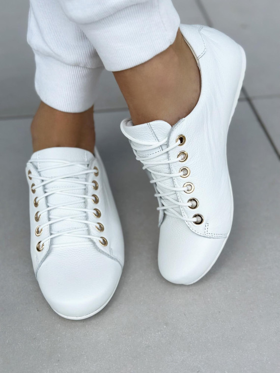 Białe trampki damskie-skórzane