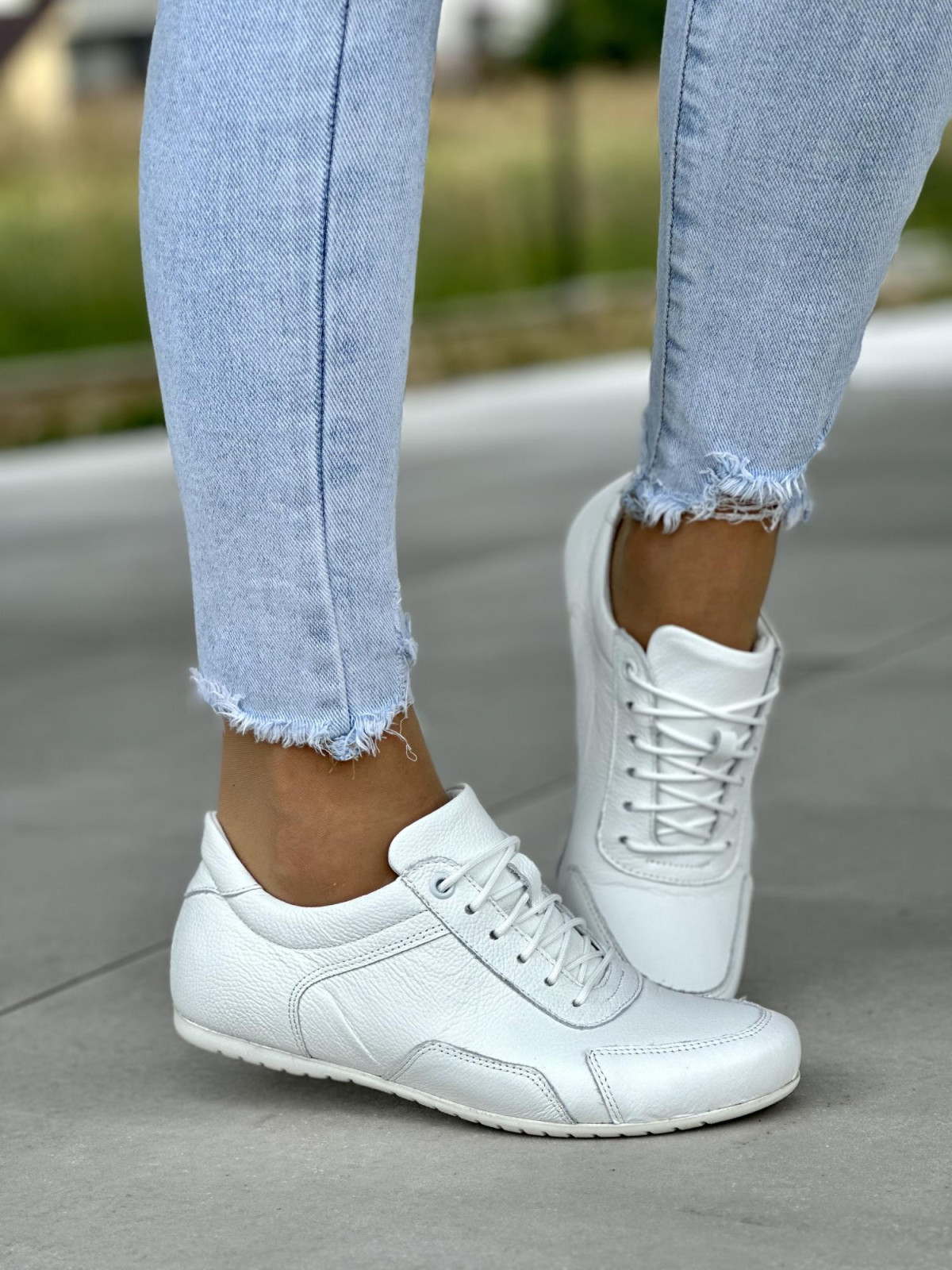 Biale-trampki-damskie-skorzane-OLEKSY-polskiej-produkcji