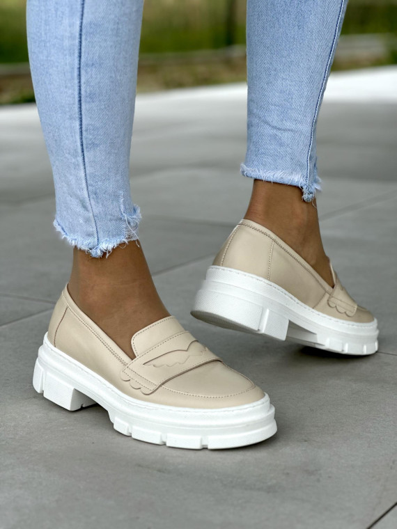 Beżowe mokasyny damskie skórzane OLEKSY polskiej produkcji