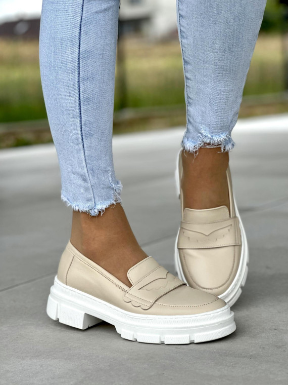 Beżowe mokasyny damskie skórzane OLEKSY polskiej produkcji