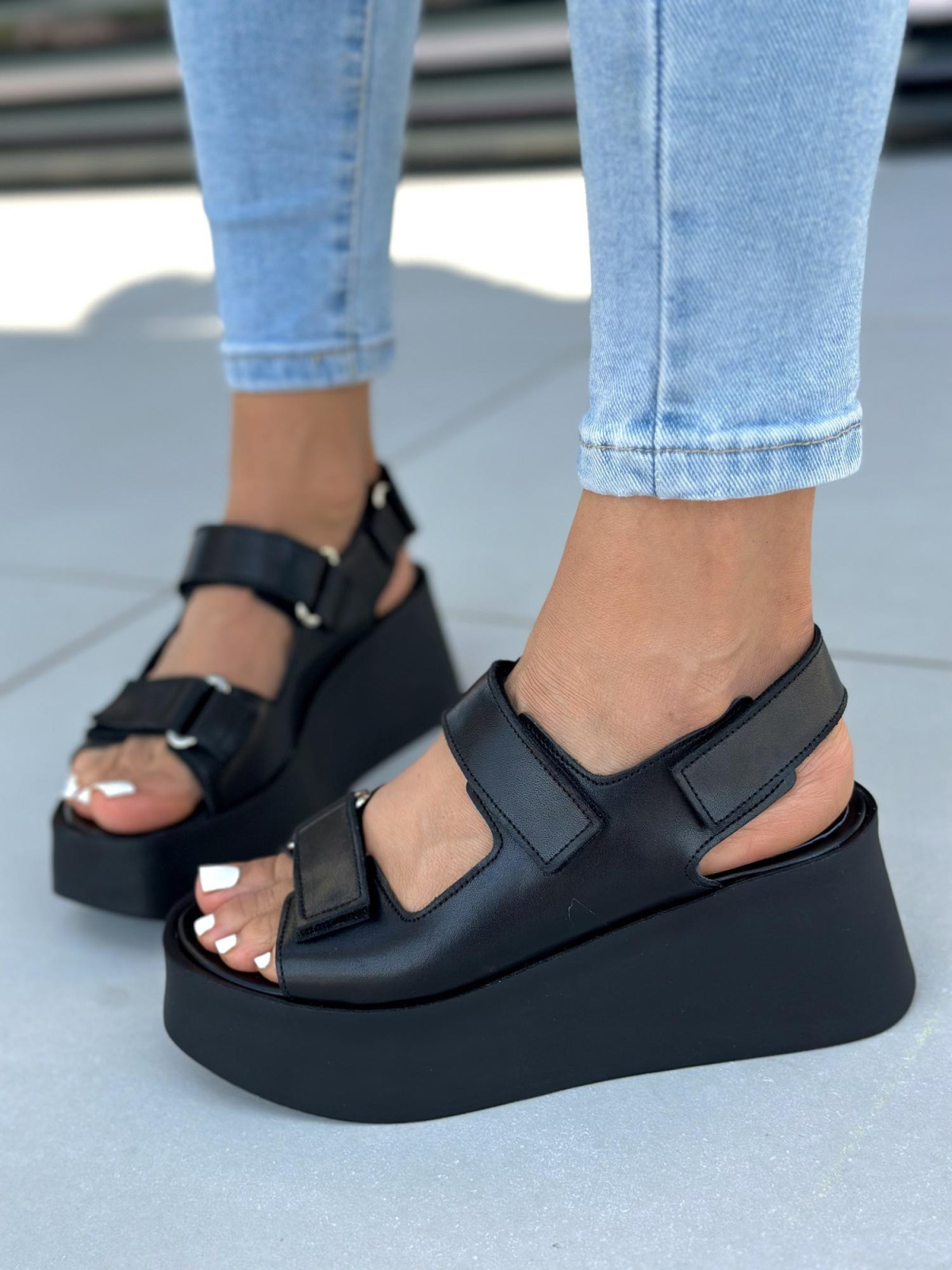 Czarne sandały damskie skórzane