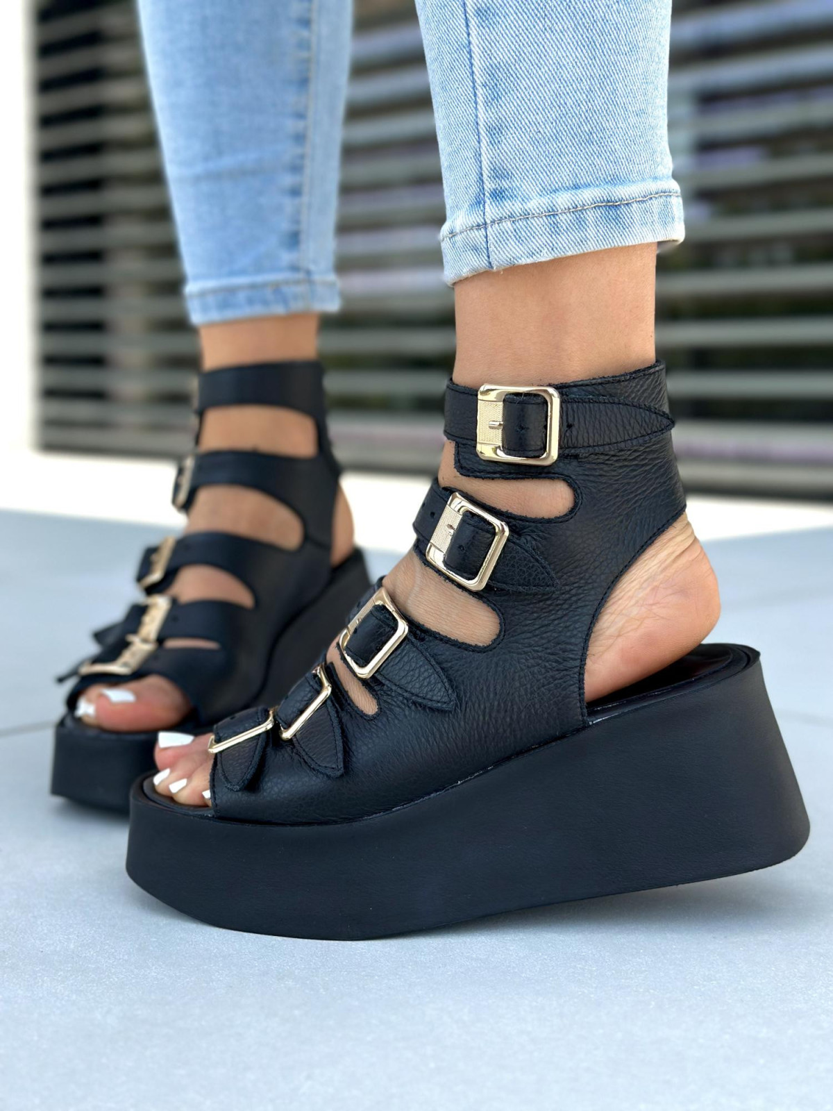 Czarne sandały damskie skórzane