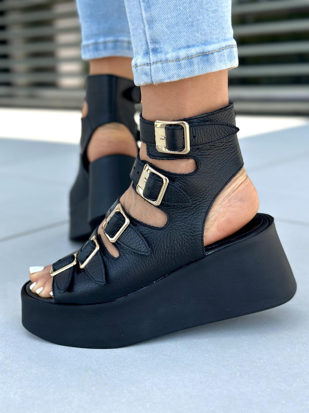 Czarne sandały damskie skórzane