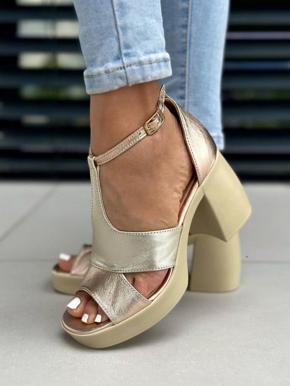 Złote sandały damskie skórzane