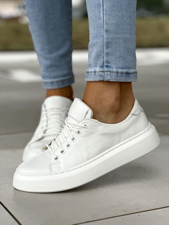 Lekkie białe trampki damskie ze skóry naturalnej