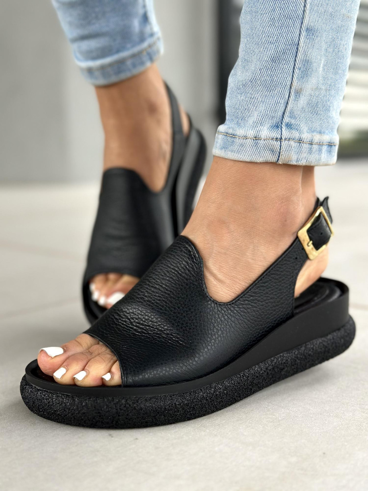 Czarne sandały damskie skórzane