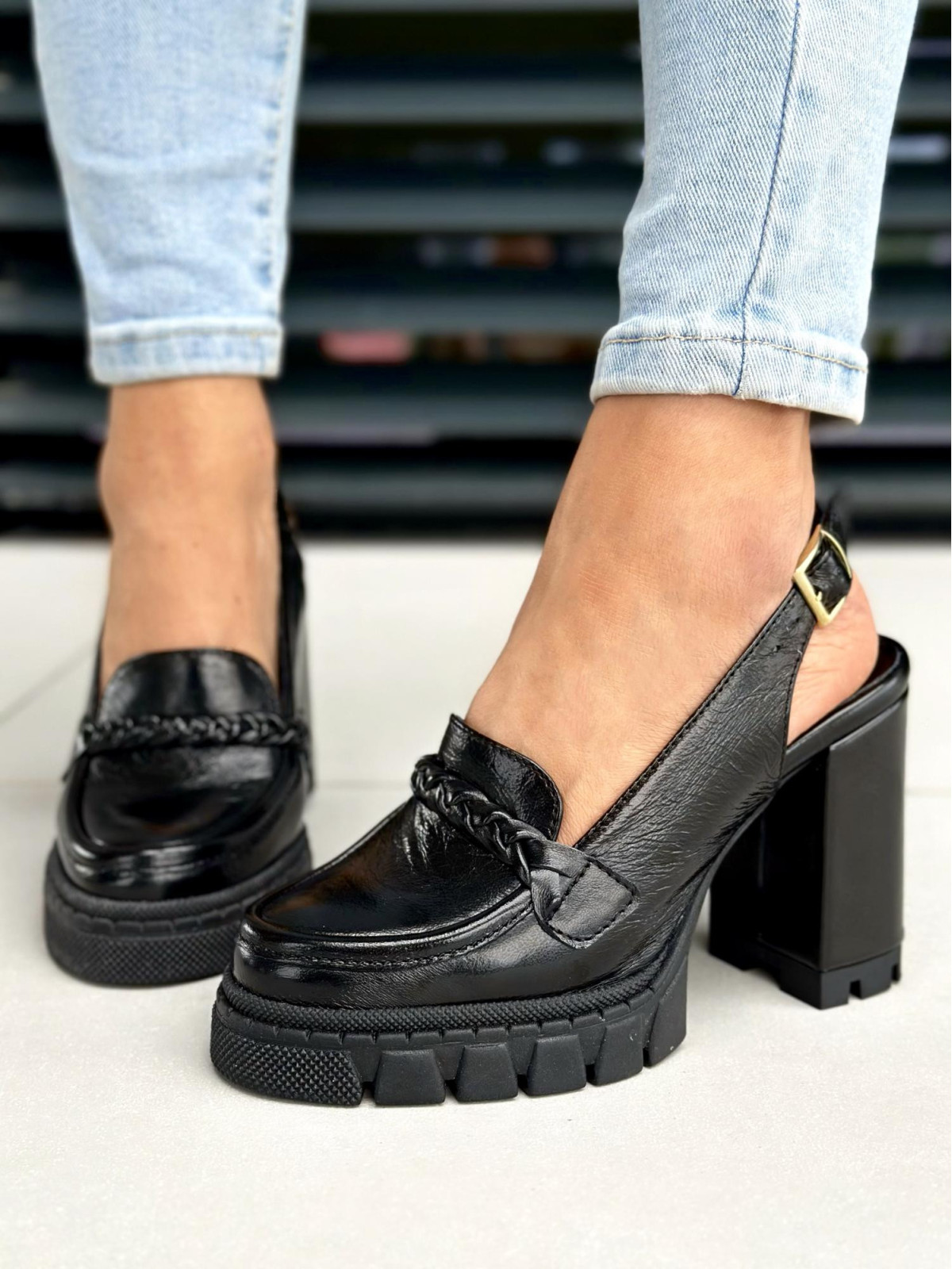 Czarne sandały damskie skórzane