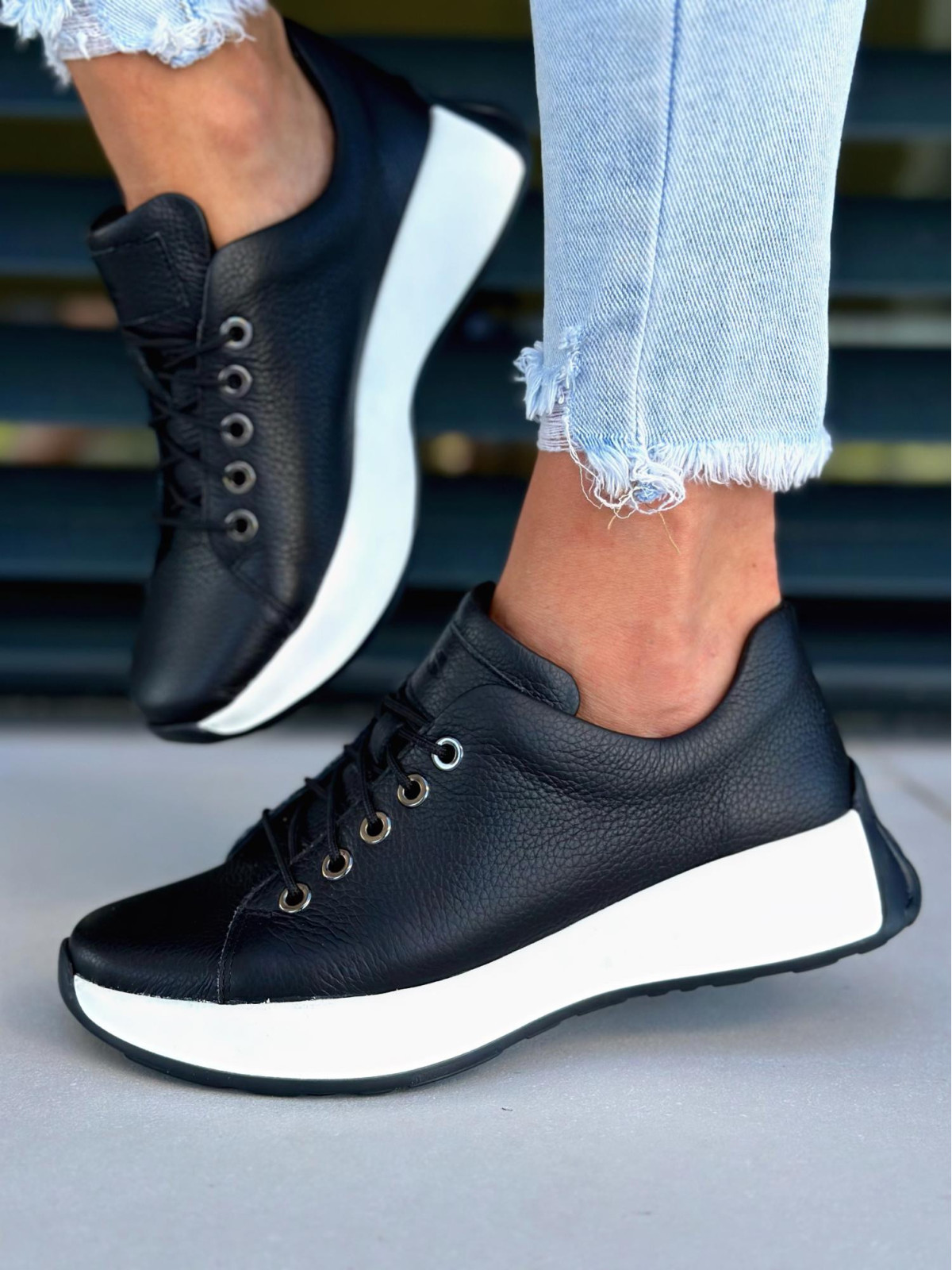 Czarne sneakersy damskie skórzane