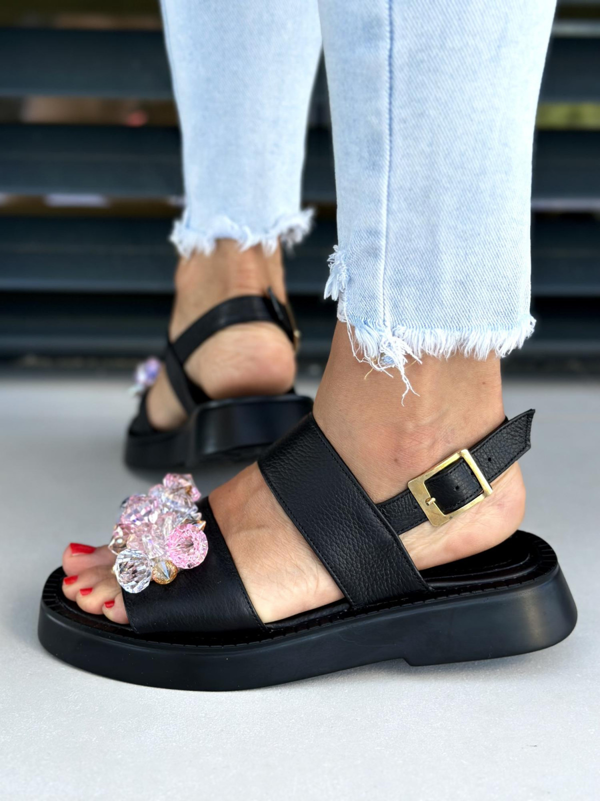 Czarne sandały damskie skórzane