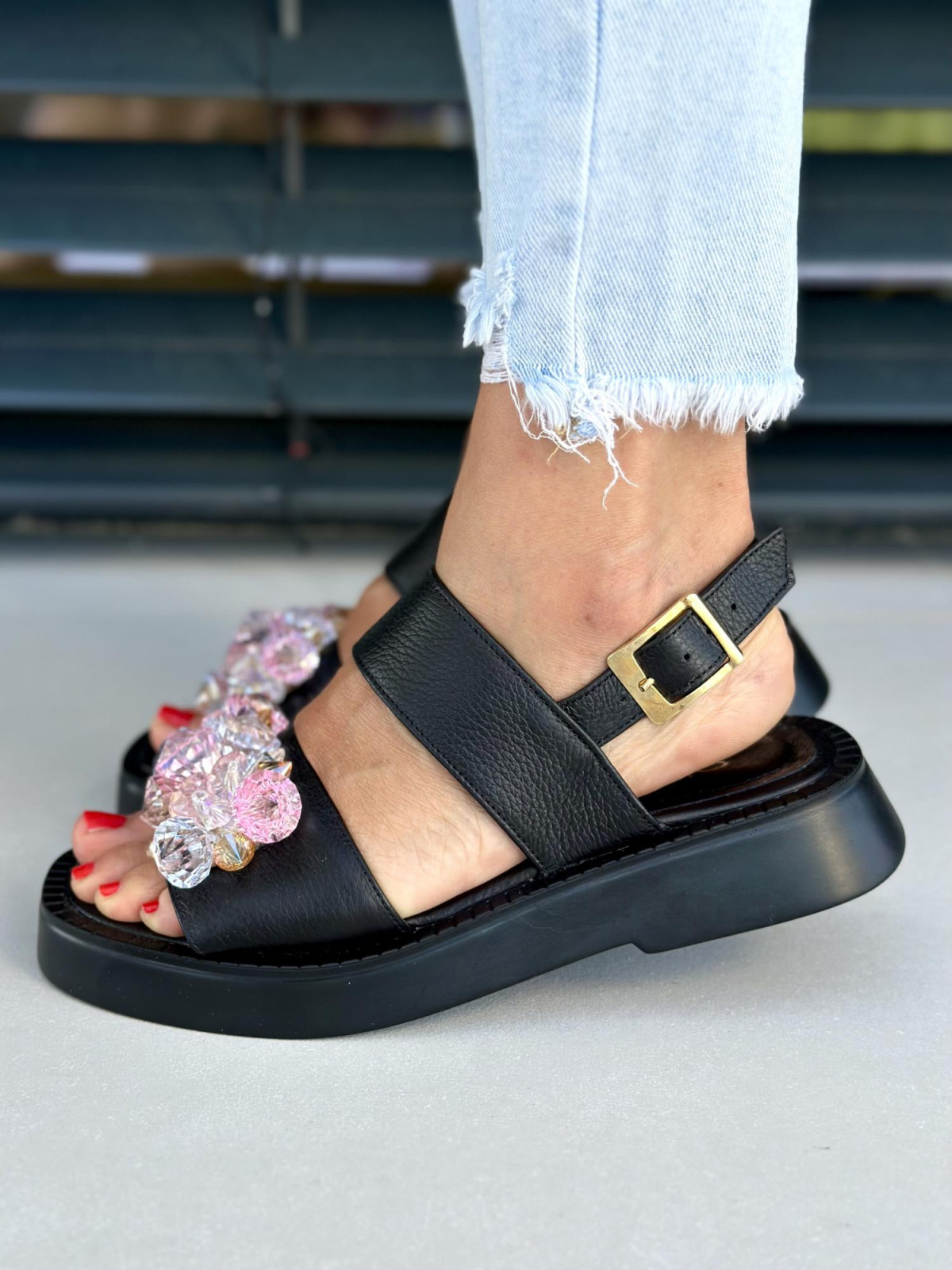 Czarne sandały damskie skórzane