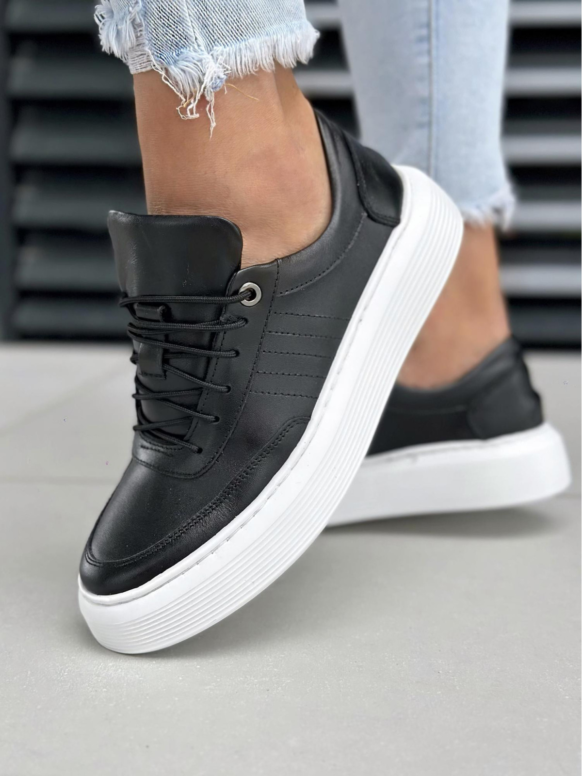 Czarne trampki damskie skórzane