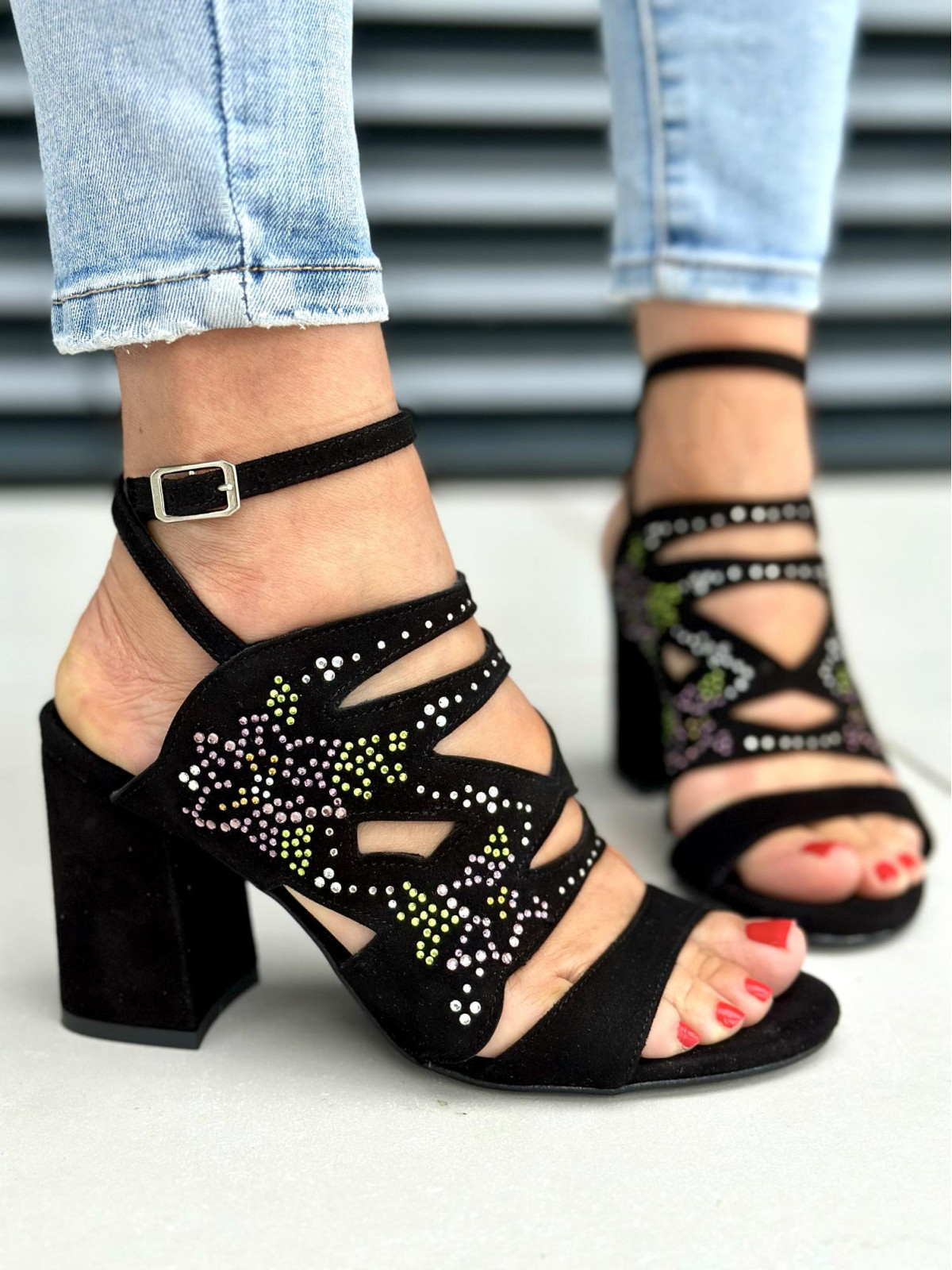 Czarne sandały damskie skórzane