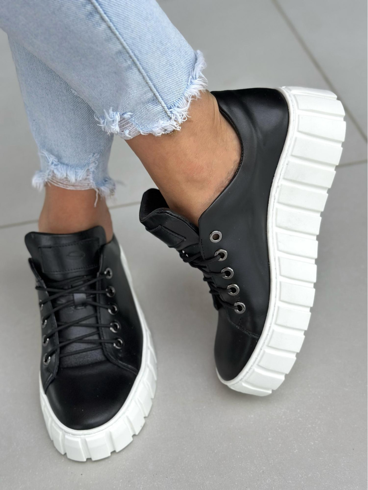 Czarne trampki damskie skórzane