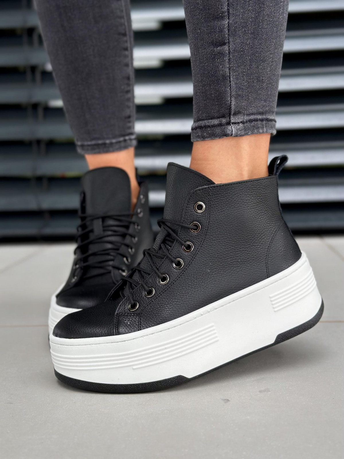 Czarne trampki damskie skórzane