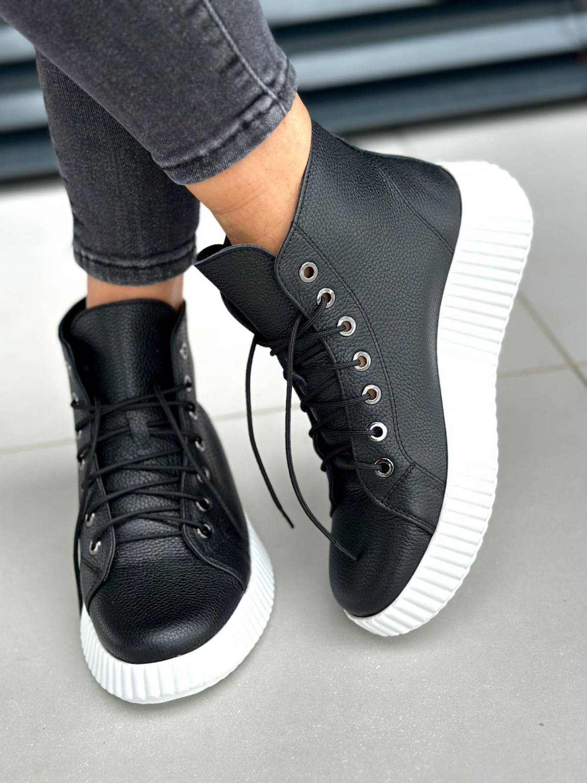 Czarne trampki damskie skórzane