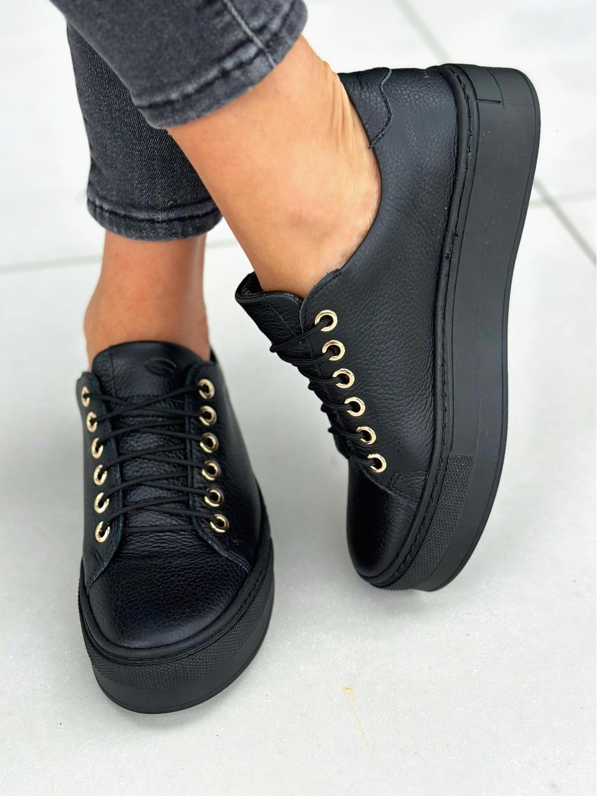 Czarne trampki damskie skórzane