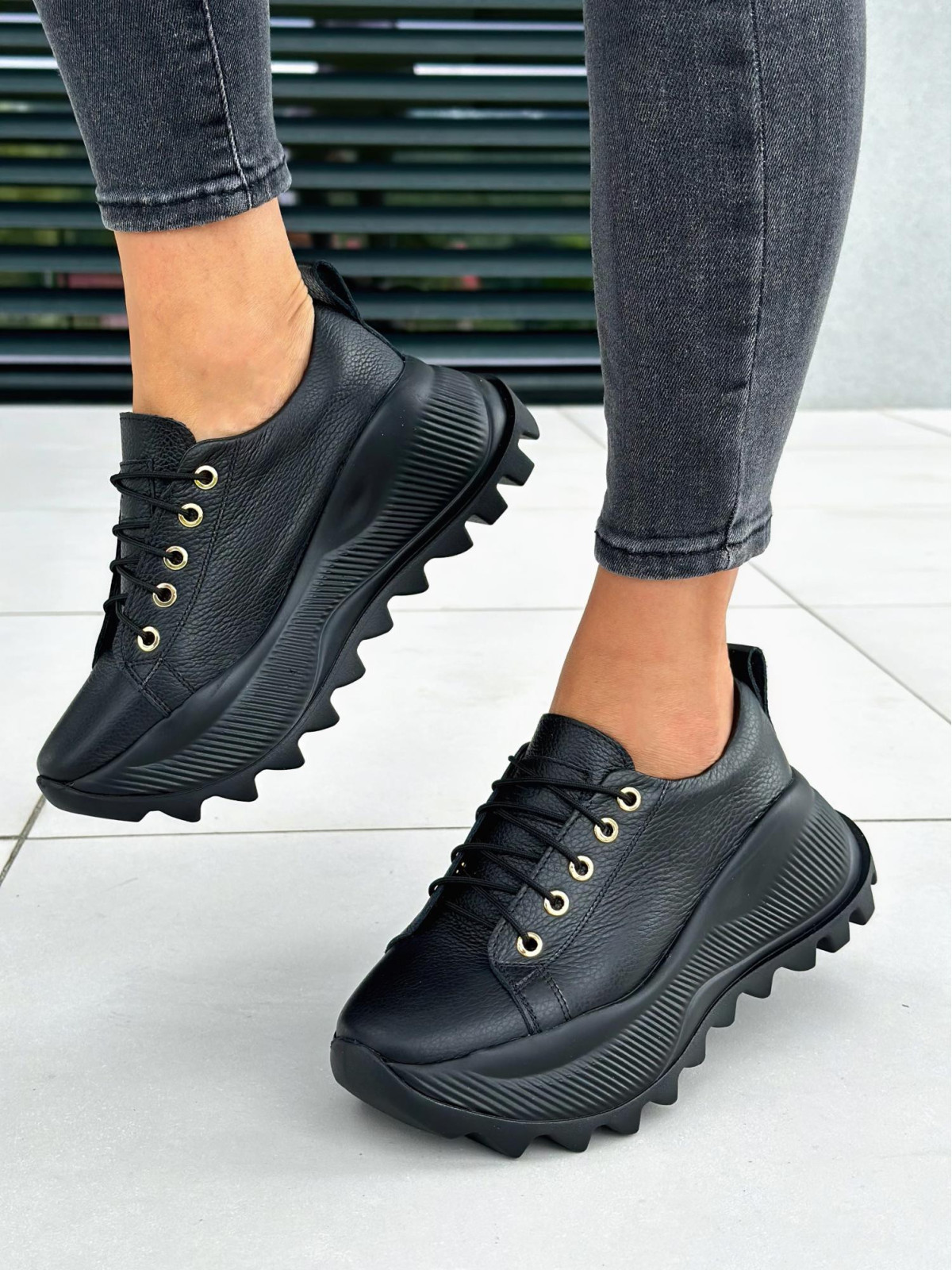 Czarne sneakersy damskie skórzane