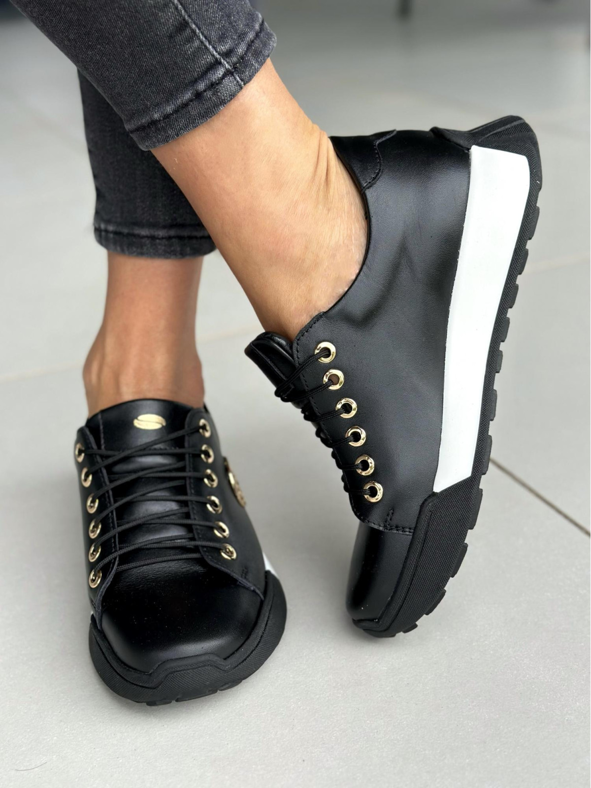 Czarne trampki damskie skórzane