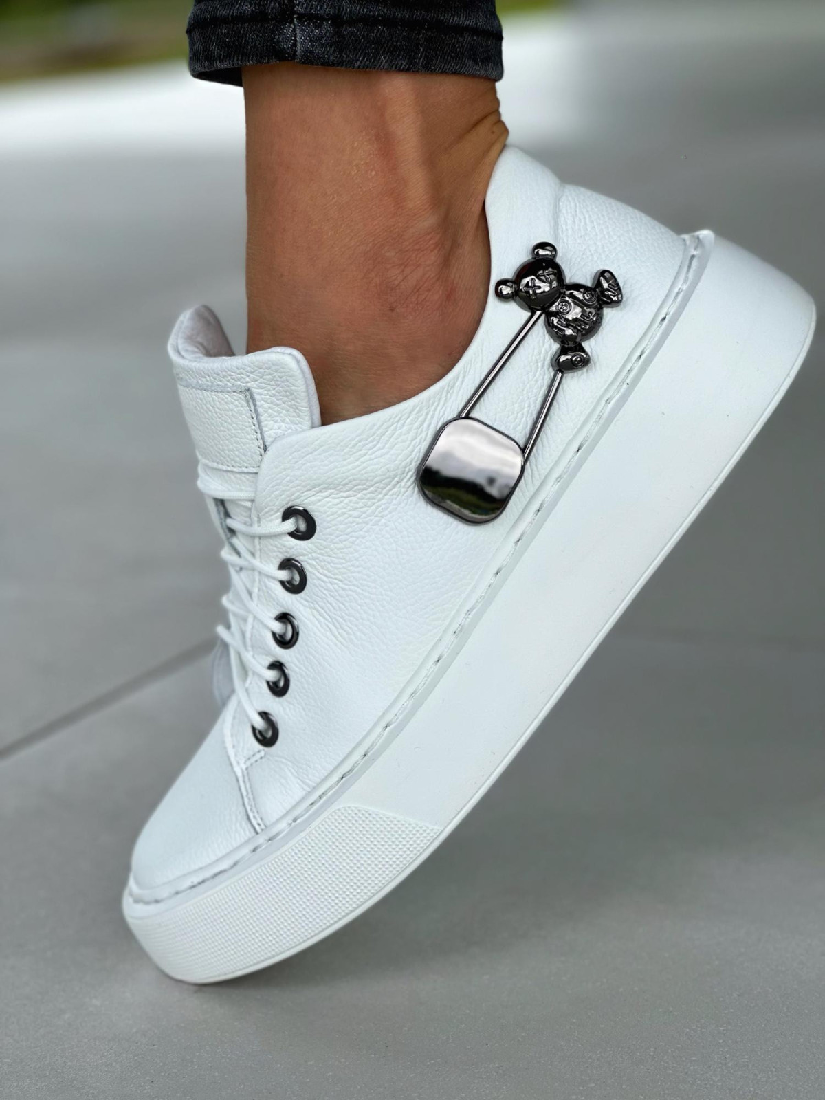 Białe trampki damskie skórzane