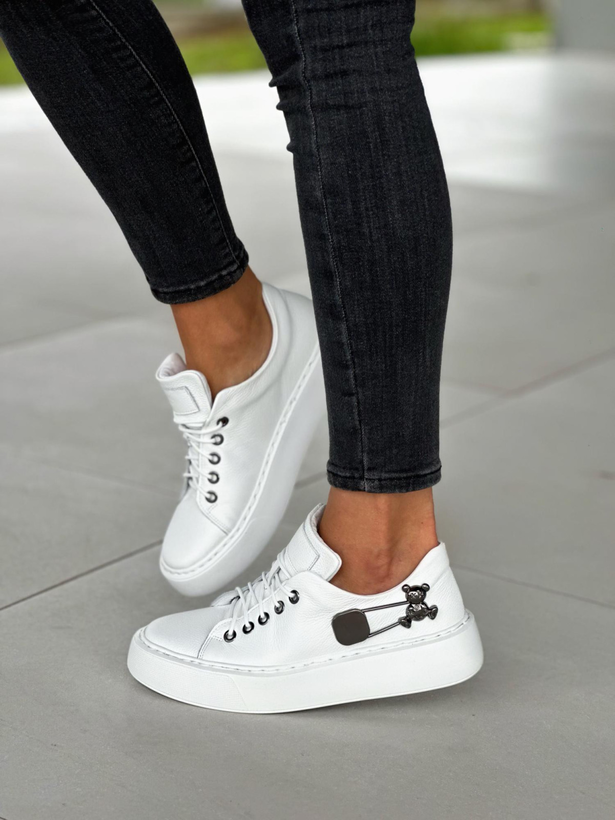 Białe trampki damskie skórzane