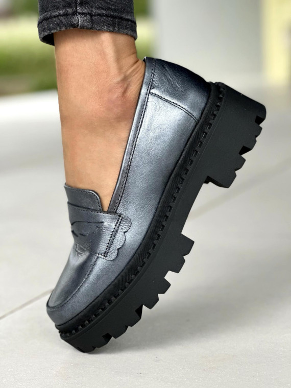 Srebrne półbuty damskie skórzane