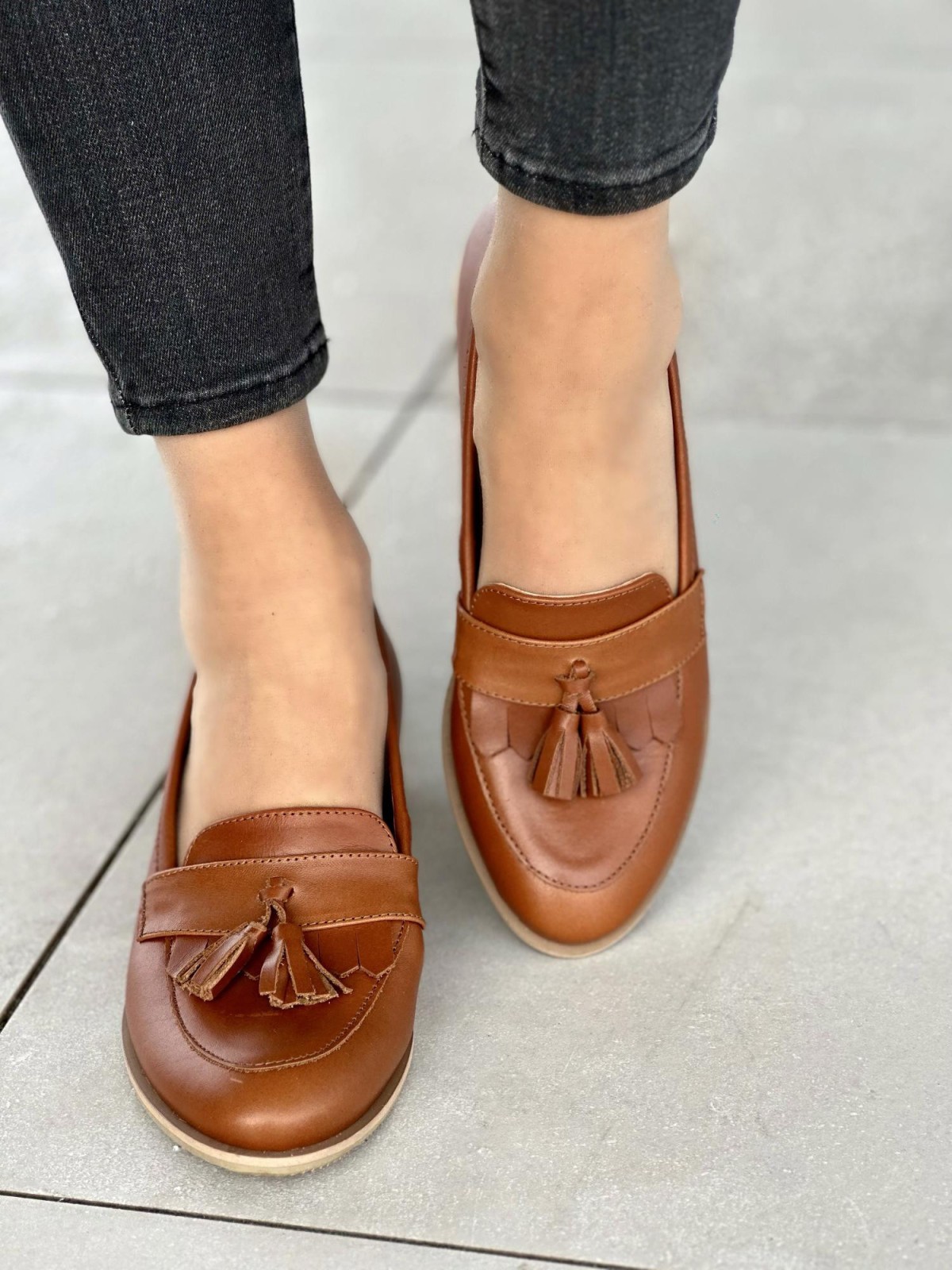 Klasyczne rude mokasyny damskie, skóra naturalna