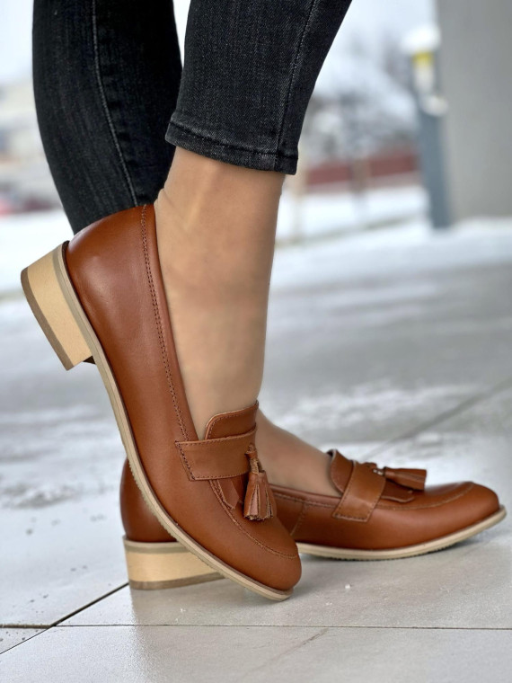 Klasyczne rude mokasyny damskie, skóra naturalna