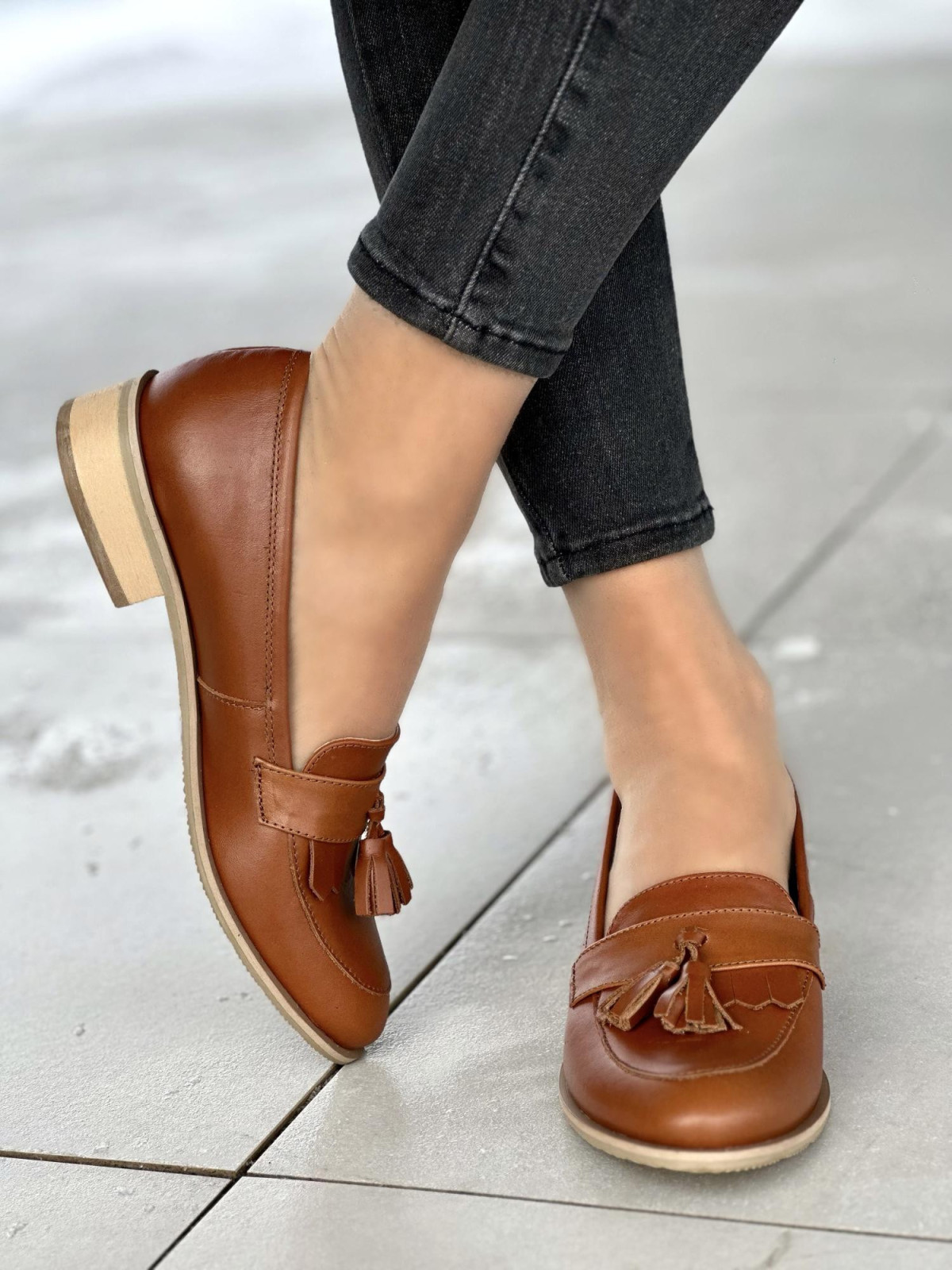 Klasyczne rude mokasyny damskie, skóra naturalna