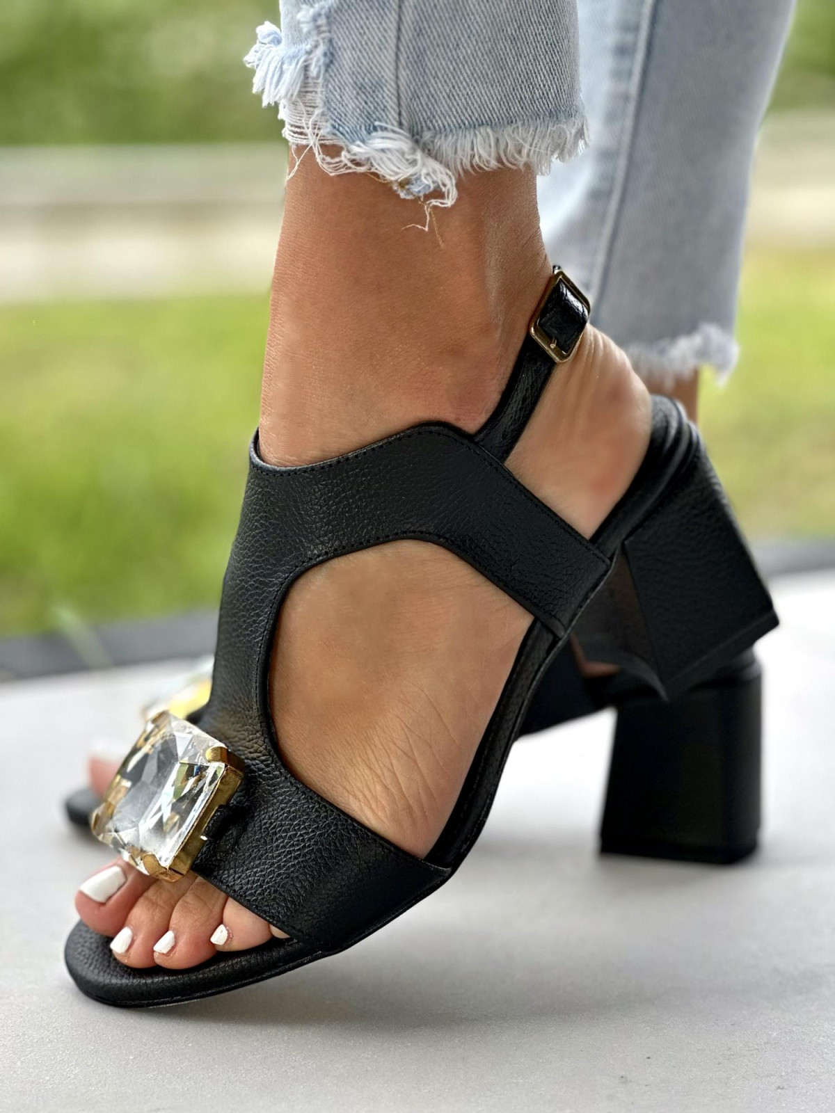 Czarne sandały damskie skórzane