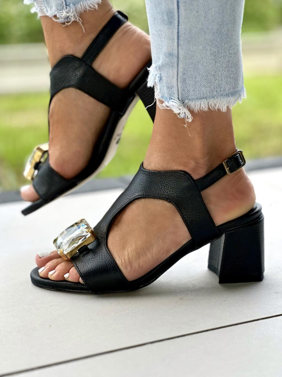 Czarne sandały damskie skórzane